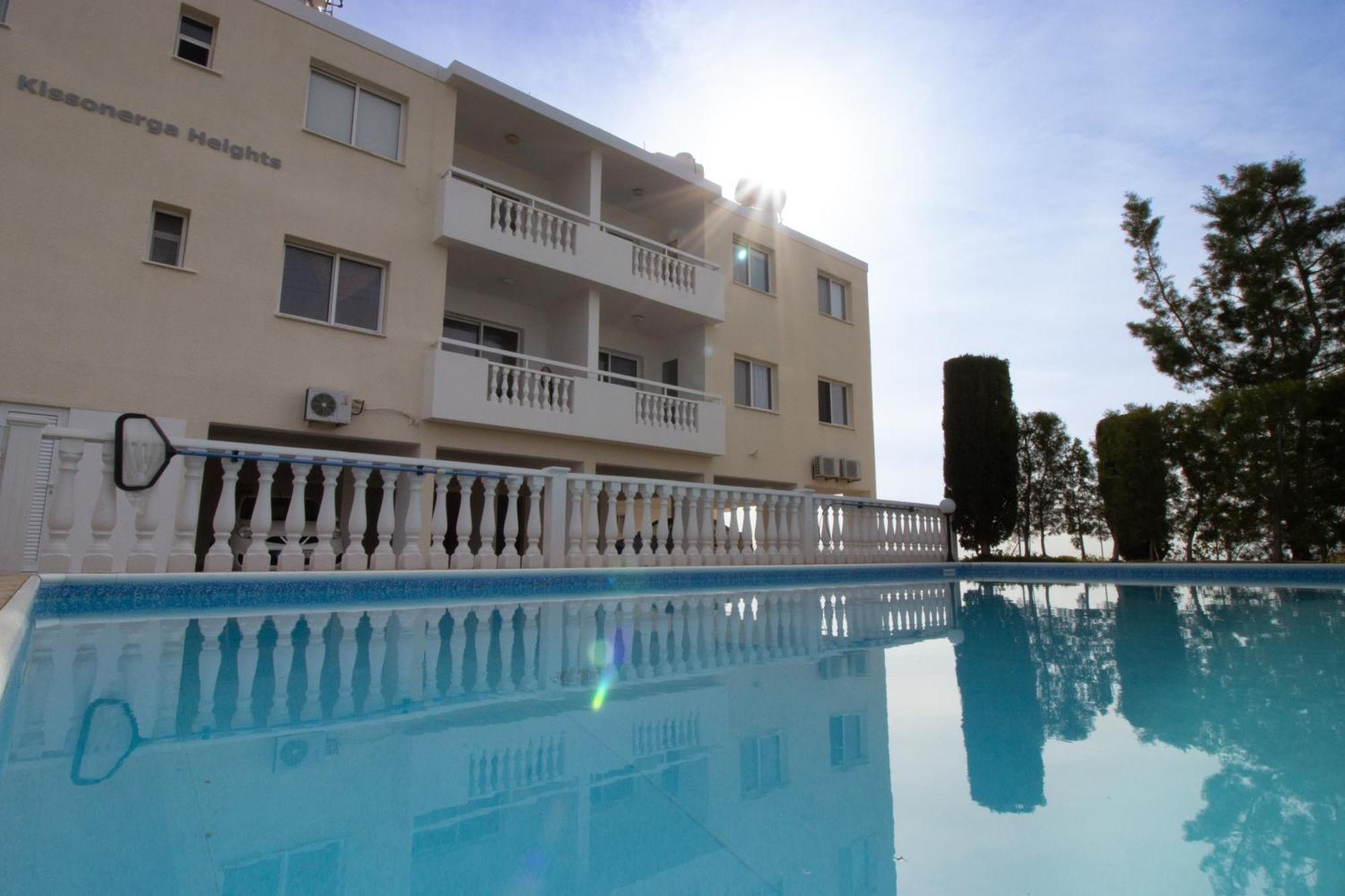 Golden Sunset Apartment Kissonerga Exterior photo