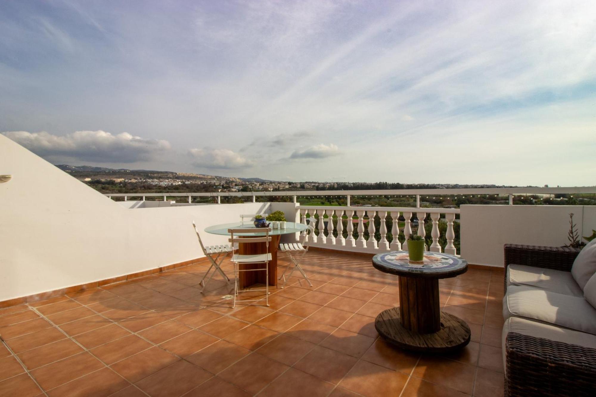 Golden Sunset Apartment Kissonerga Exterior photo